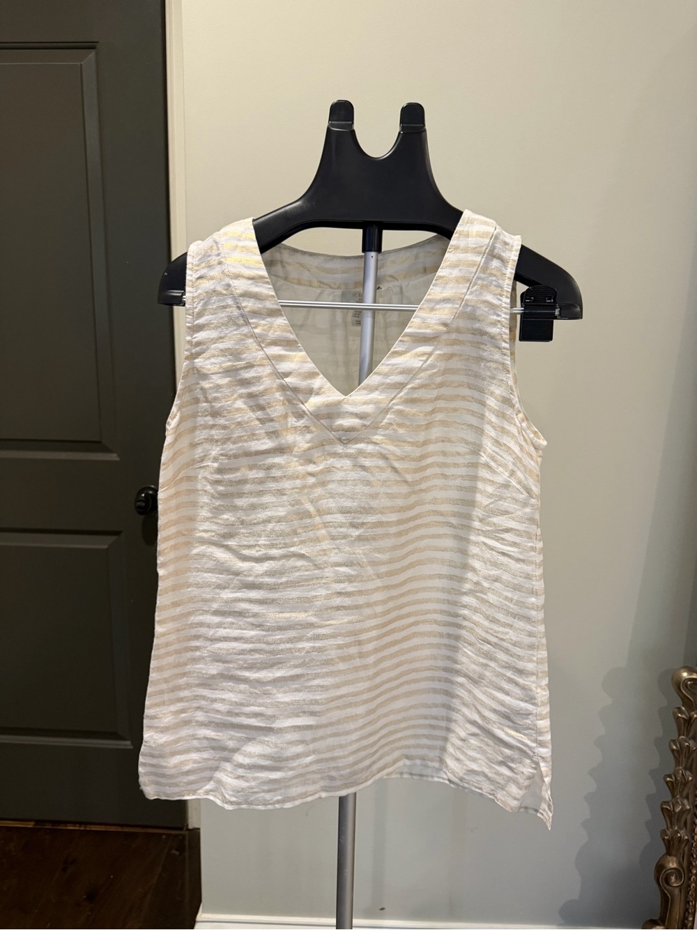 St. Tropez West 100% Linen Metallic Stripe V-Neck Tank Top M NWT